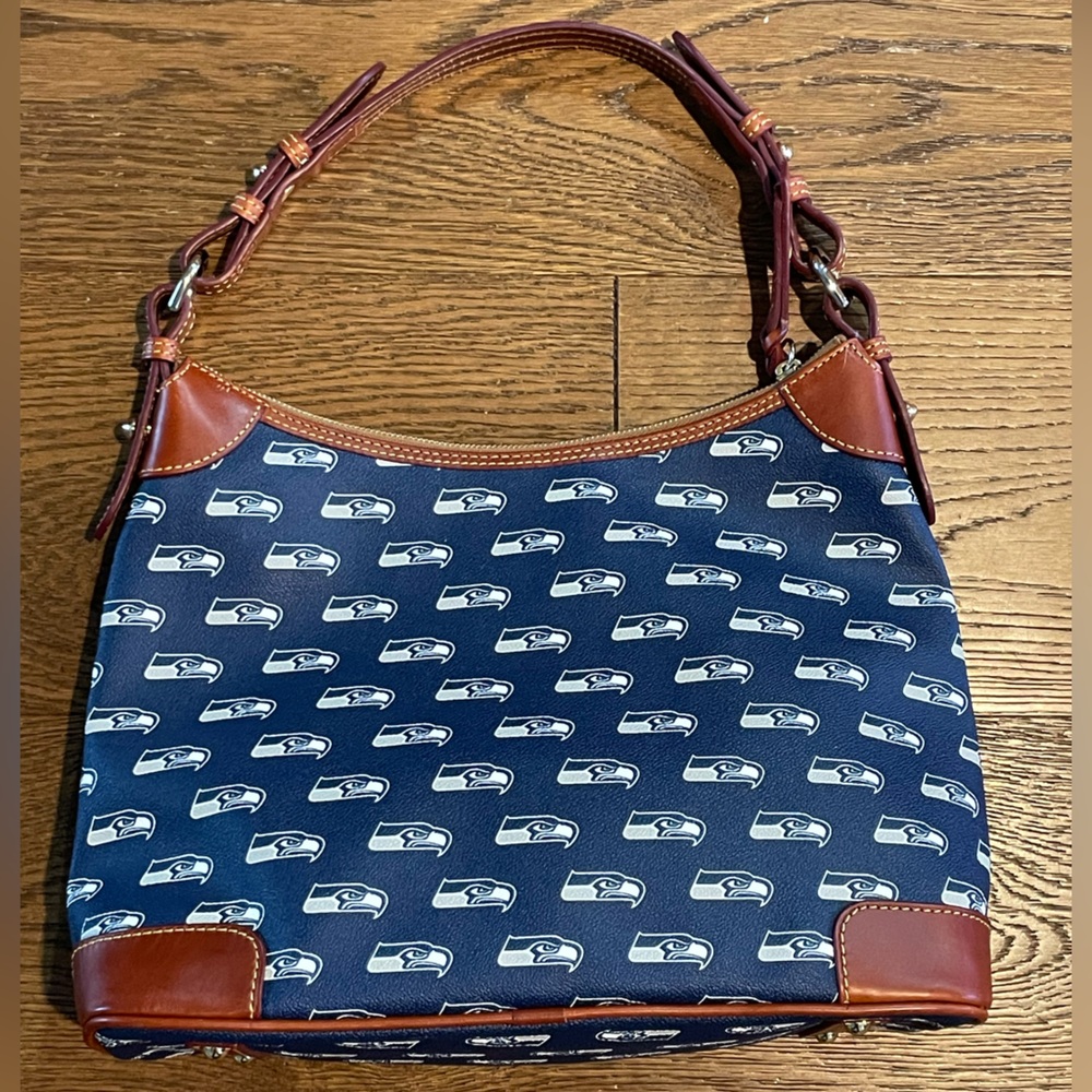Dooney & Bourke NWOT Seattle Seahawks Game Day Hobo Purse - Picture 3 of 11